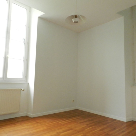   SARL PICOT IMMOBILIER -  La Petite Agence  : Apartment | SAINT-LAURENT-DU-PONT (38380) | 55 m2 | 743 € 