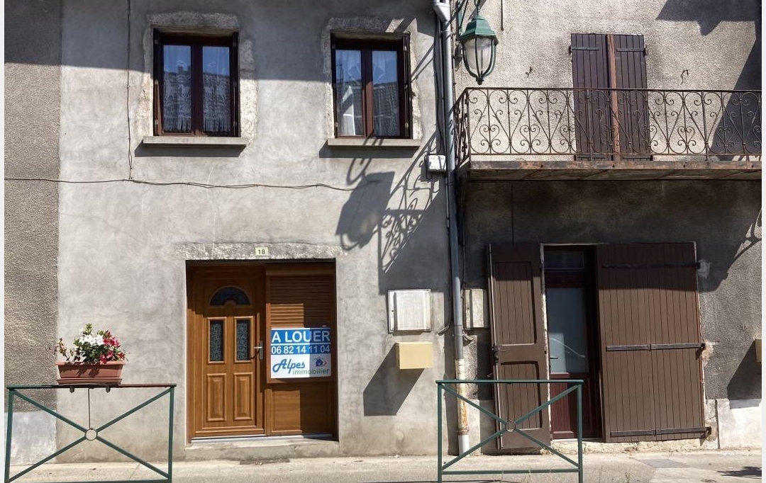  SARL PICOT IMMOBILIER -  La Petite Agence  : Maison / Villa | SAINT-JOSEPH-DE-RIVIERE (38134) | 59 m2 | 610 € 