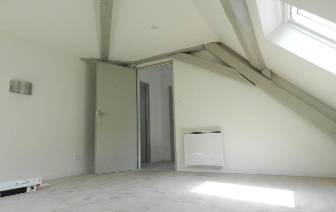  SARL PICOT IMMOBILIER -  La Petite Agence  : Appartement | SAINT-LAURENT-DU-PONT (38380) | 65 m2 | 690 € 