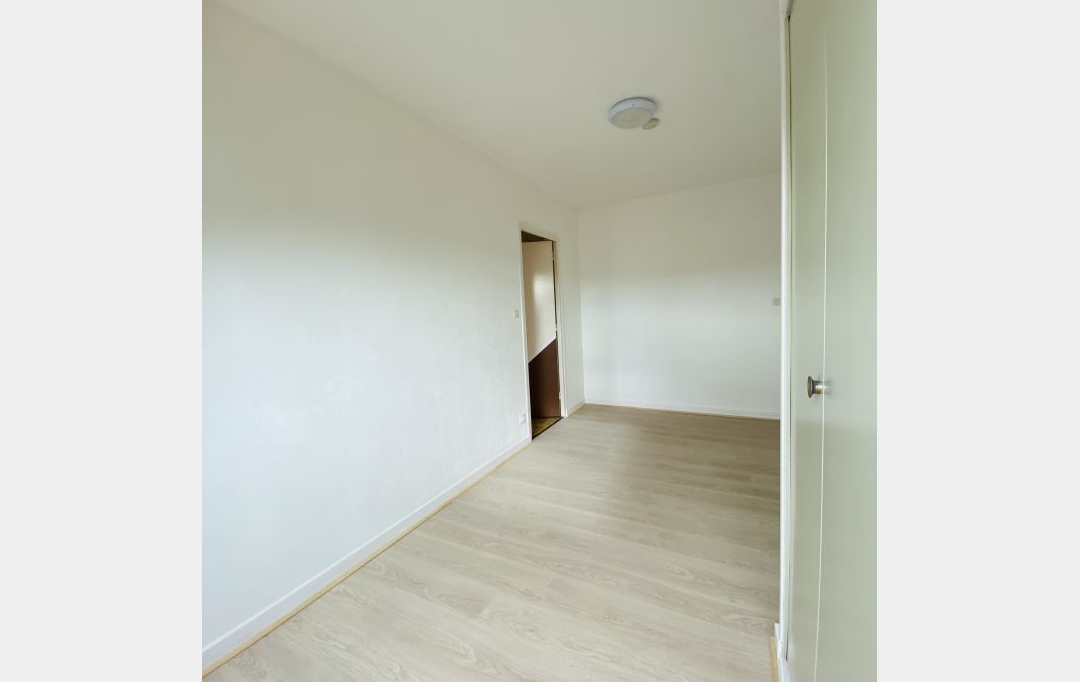  SARL PICOT IMMOBILIER -  La Petite Agence  : Appartement | SAINT-LAURENT-DU-PONT (38380) | 40 m2 | 620 € 