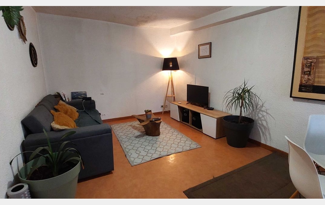  SARL PICOT IMMOBILIER -  La Petite Agence  : Appartement | SAINT-LAURENT-DU-PONT (38380) | 53 m2 | 69 000 € 